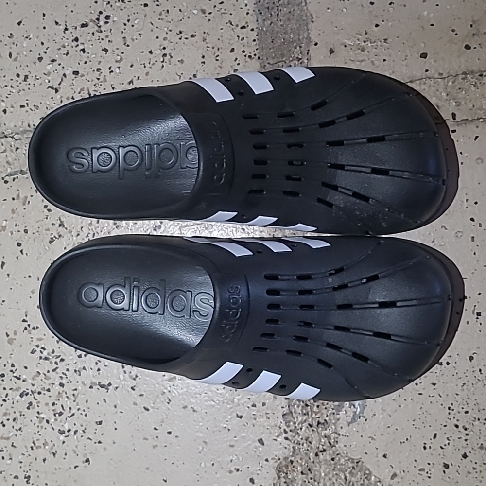 Adidas clogs